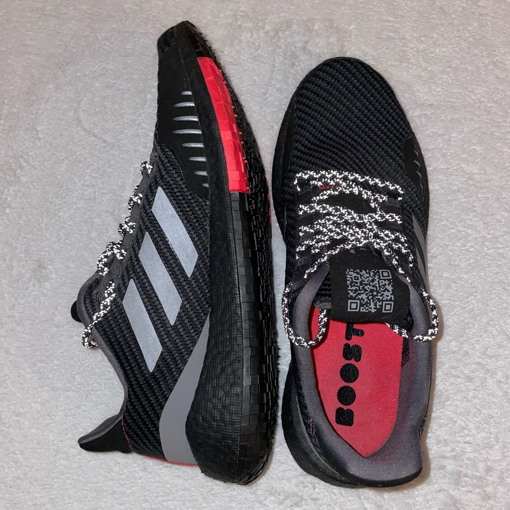 Adidas Pulseboost HD black/pink/gray size 8